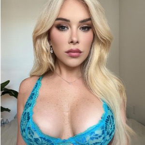 Lizz Lane